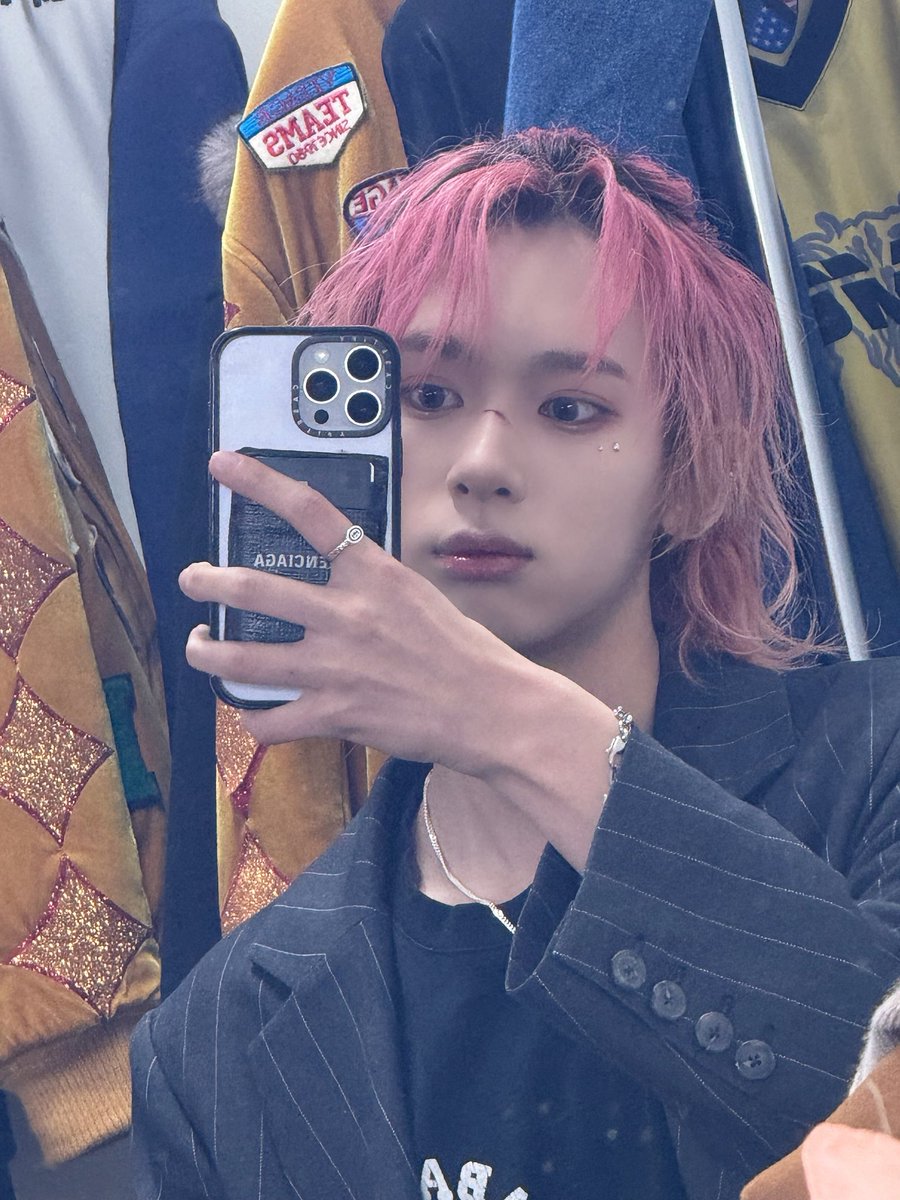 DXMON_HM's tweet image. Selfi📱

#DXMON #다이몬
#HEE #히