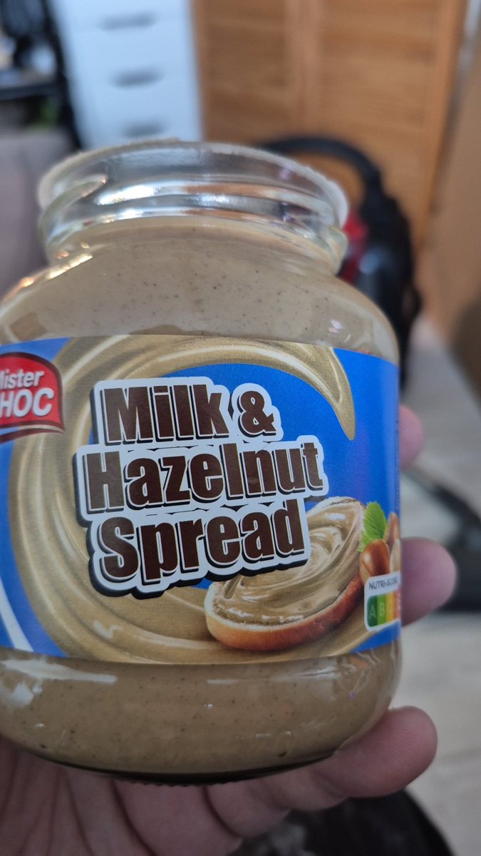 Team_PyroDragon's tweet image. Als ik me ergens kapot aan kan vrete is het DIT wel...

Dit is gewoon PURE #kinderbueno vulling... And MY GOD IT TASTE EXACTLY THE SAME 😍😍😍😍😍😍

MOTTAHFUGGING THANK U @LidlNederland 💕💞🙏💓❤️
Ik zoek echt al jaren hiernaar