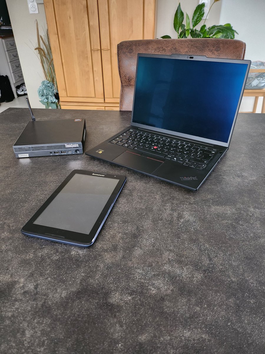 roge_jules's tweet photo. A nostalgic #ThinkPadThursday
Today, I use a ThinkPad T14s and a ThinkCentre M75q Gen5, and I love using them.
But before all that, I discovered Lenovo with this tablet, the Tab A8, and 12 years later, it still works.
#LenovoIN #ThinkOn @Lenovo @lenovofr https://t.co/QVgDT61w8T