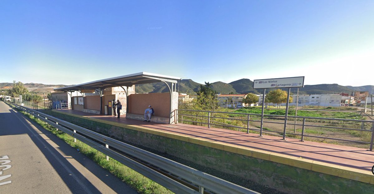 PolityLab tweet media