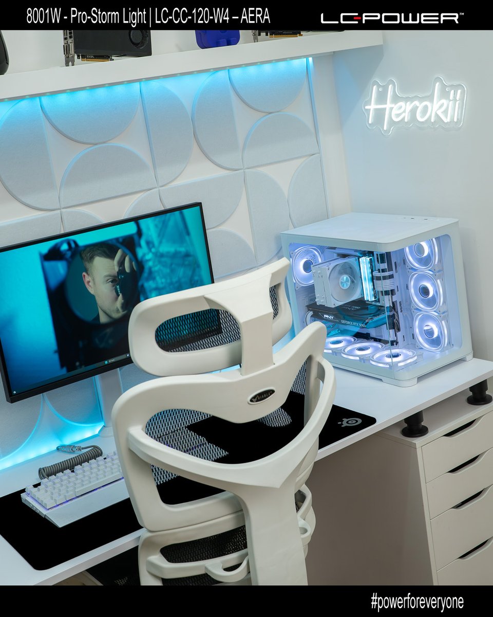 lcpower_germany's tweet image. Vorgestern gab es unseren AERA-Kühler zu bestaunen!
Richtig gut macht er sich übrigens in dem passenden Gehäuse, wie in unserem 8001W Pro-Storm Light! 😎

Vielen Dank an herokii_customs für die stylischen Bilder! 🙏

#lcpower #powerforeveryone #gamingcase #gamingsetup #setupinspo