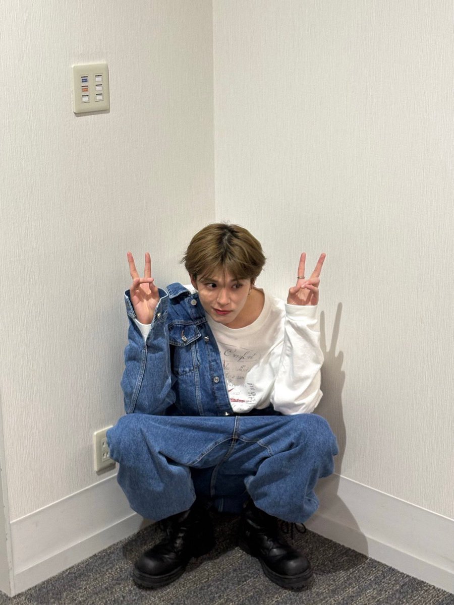 私は朝光さんの"アルバム共有"シリーズの中で、日本で撮ったであろう写真を見つけるのが好きです！
日本のコンセントthanks you