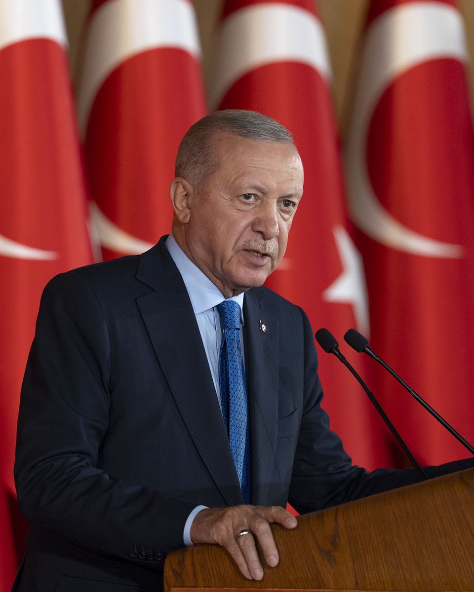 🔴 Cumhurbaşkanı Erdoğan:

Dünyadaki hadiselere bakıp endişeye kapılmayın. Krizler sizi umutsuzluğa sürüklemesin. Türkiye, bu süreçten en kazançlı çıkan ülkeler arasında yerini alacak.