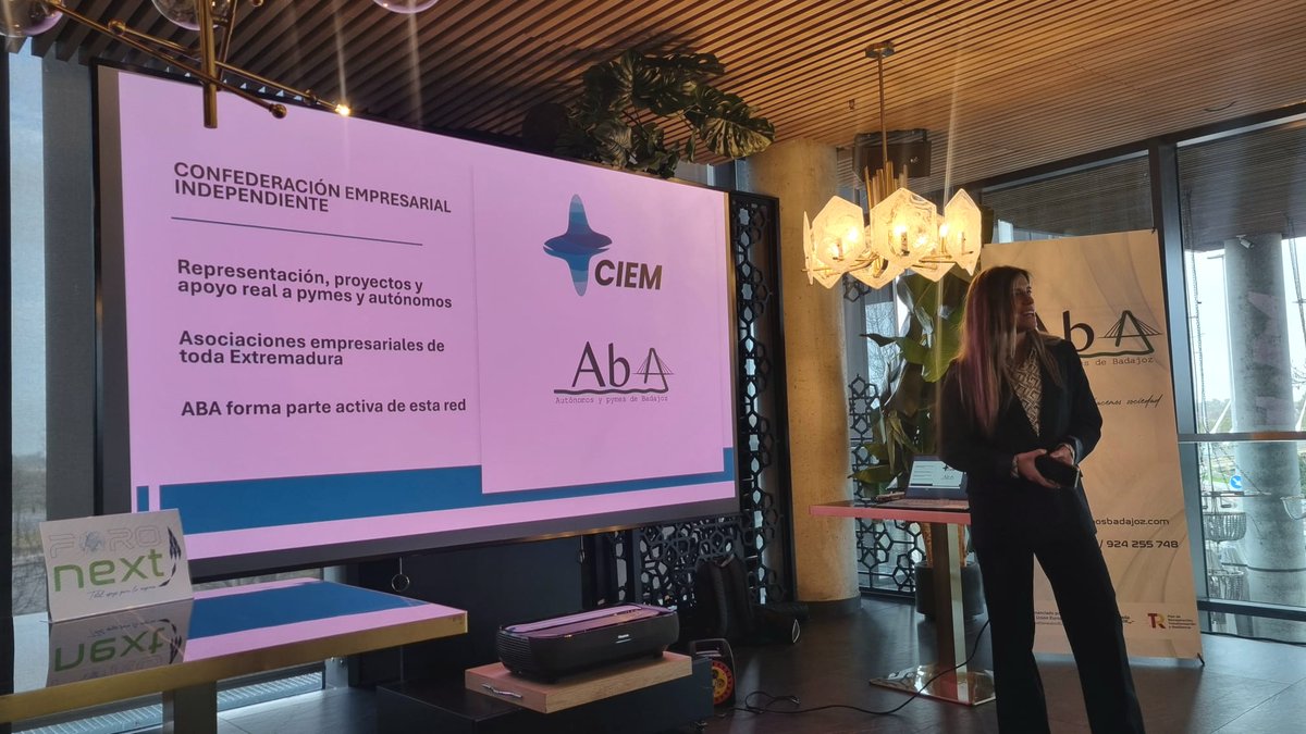 ☕🤖 Desayuno de trabajo con los asociados de ABA sobre herramientas de IA aplicadas a sus empresas.

En CIEM acompañamos a nuestras organizaciones empresariales para convertir los retos tecnológicos en oportunidades reales de crecimiento.