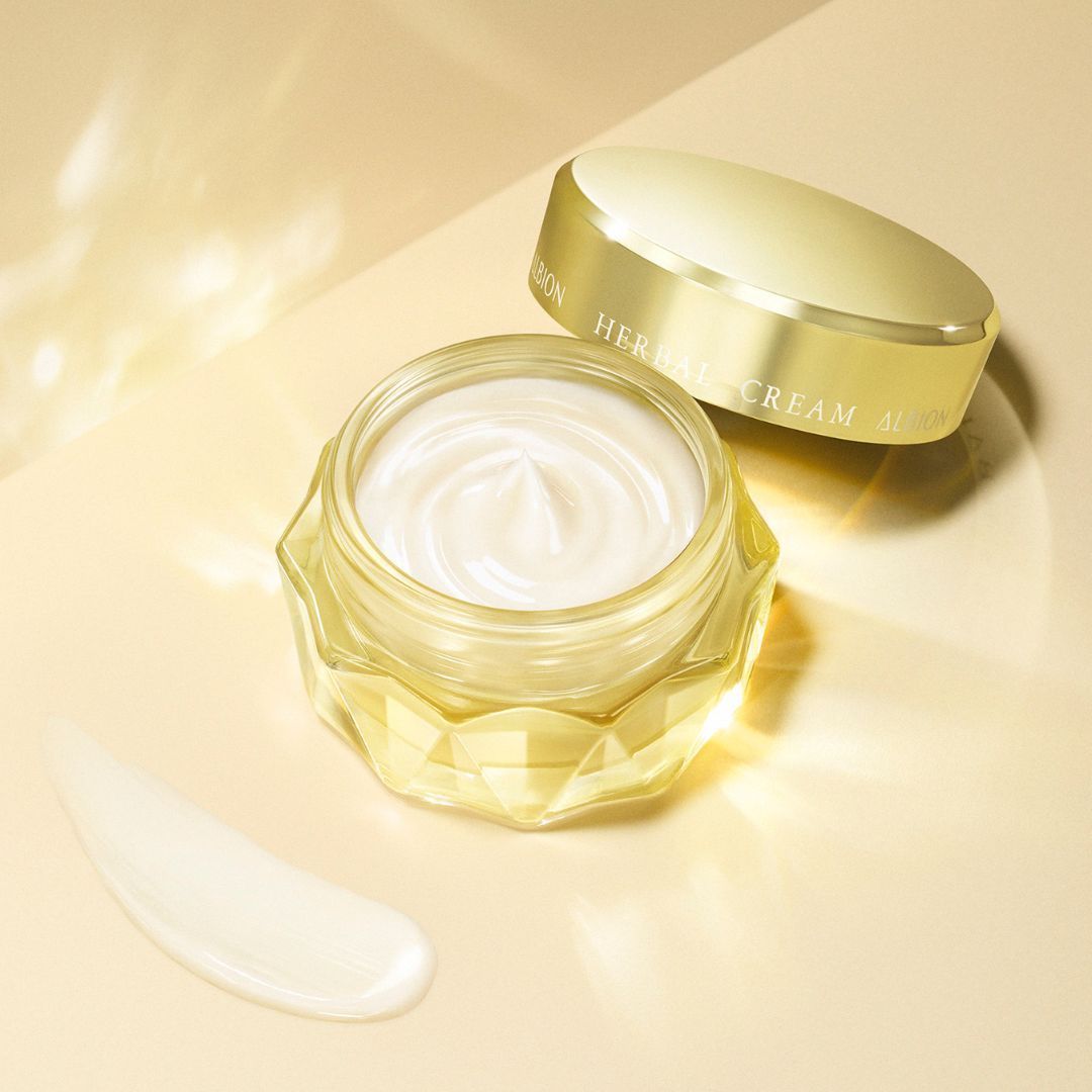 できるなら長い間うるおっていたい！ そんな素肌のために。 ハリツヤ肌