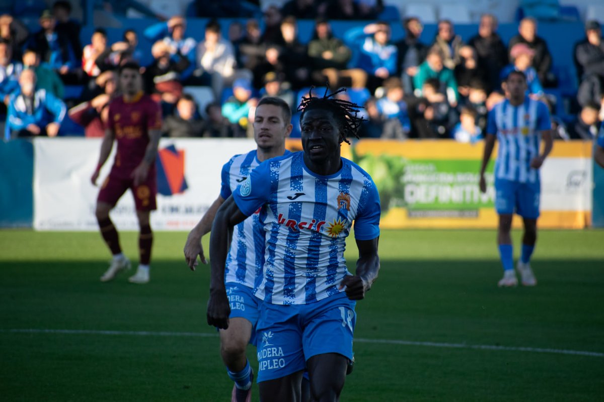 El Águilas F.C. y Aboubacar Keita han llegado a un acuerdo para la finalización de la etapa del jugador en el club.

Agradecemos el trabajo en este tiempo y le deseamos muchísima suerte en el futuro.

#𝗖𝗮𝗺𝗶𝗻𝗲𝗺𝗼𝘀𝗝𝘂𝗻𝘁𝗼𝘀 🤝🏻 💙🤍