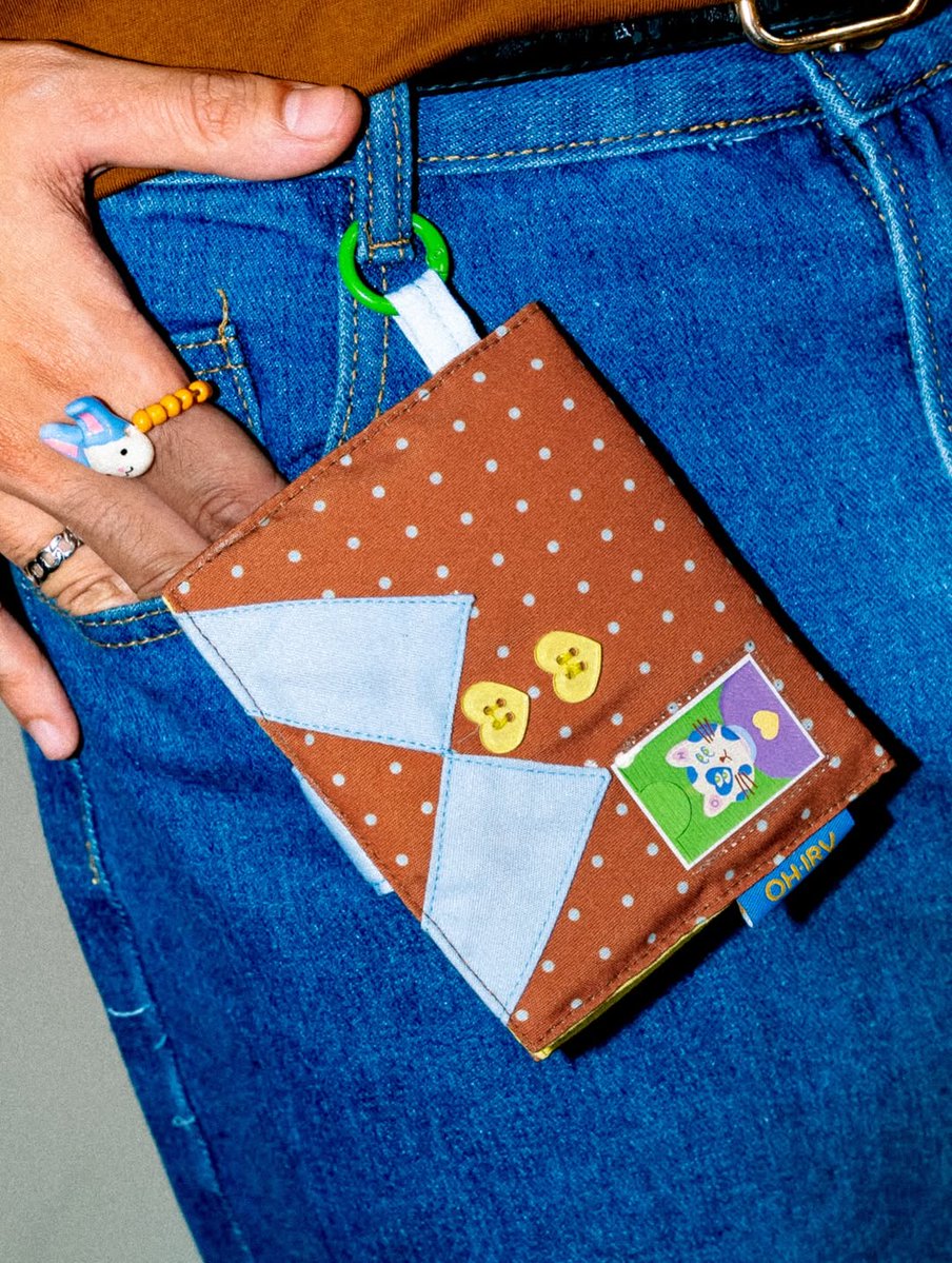 bakpa0w's tweet image. Cute wallet from a local brand