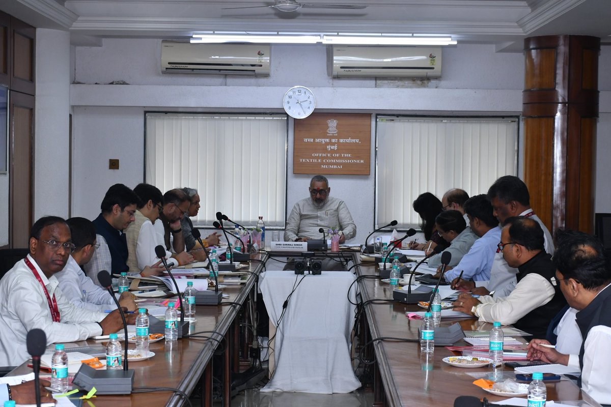 TexMinIndia's tweet photo. Hon’ble Union Minister of Textiles, Shri Giriraj Singhji, reviewed the activities of the Office of the Textile Commissioner during his visit to Mumbai today, in the presence of Smt. Neelam Shami Rao, Secretary (Textiles).

Smt. Vrunda Desai, Textile Commissioner, briefed the Hon’ble Minister on the revamped roles and responsibilities of the office, aligned with the vision of achieving a US$ 350 billion textile economy by 2030. Key initiatives highlighted included the ITADC Erode pilot project, strengthening of the textile data ecosystem (Powerloom App, TSRS revamp, fibre mapping), and progress under ATUFS.

The Hon’ble Minister appreciated the measurable progress, emphasized the pivotal role of ITADCs, and reaffirmed the Ministry’s continued support to strengthen implementation and accelerate reforms across the textile sector.
@PIB_India @PIBTextiles @TexComIndia @NIFT_HO @girirajsinghbjp @PmargheritaBJP