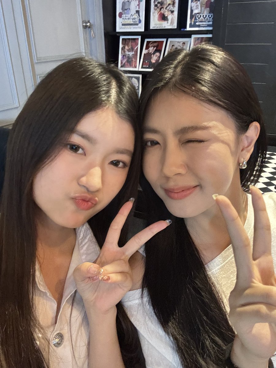 วันนี้แล้ววน้าาคะ รอดูทีเซอกันน้าา
#yeepunns #nattyyeepun  #FrozenValentineTheSeries