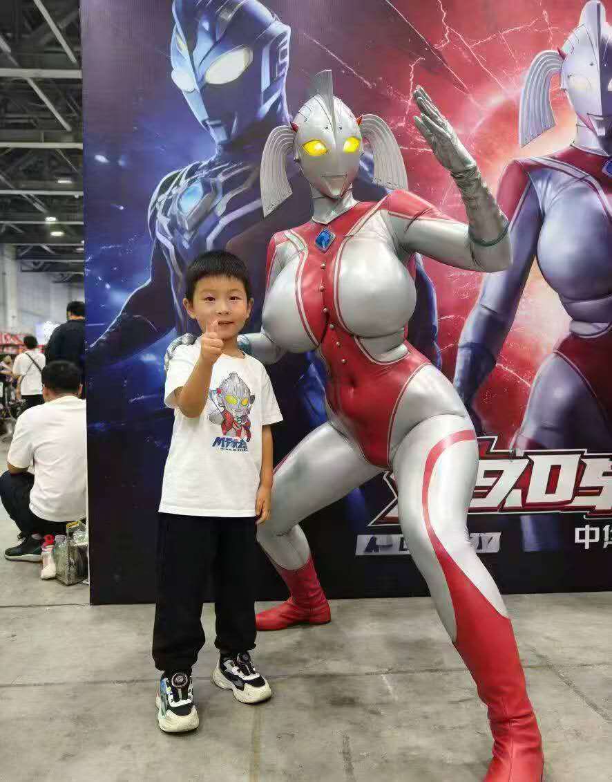 hazenlee's tweet image. 奥特妈妈