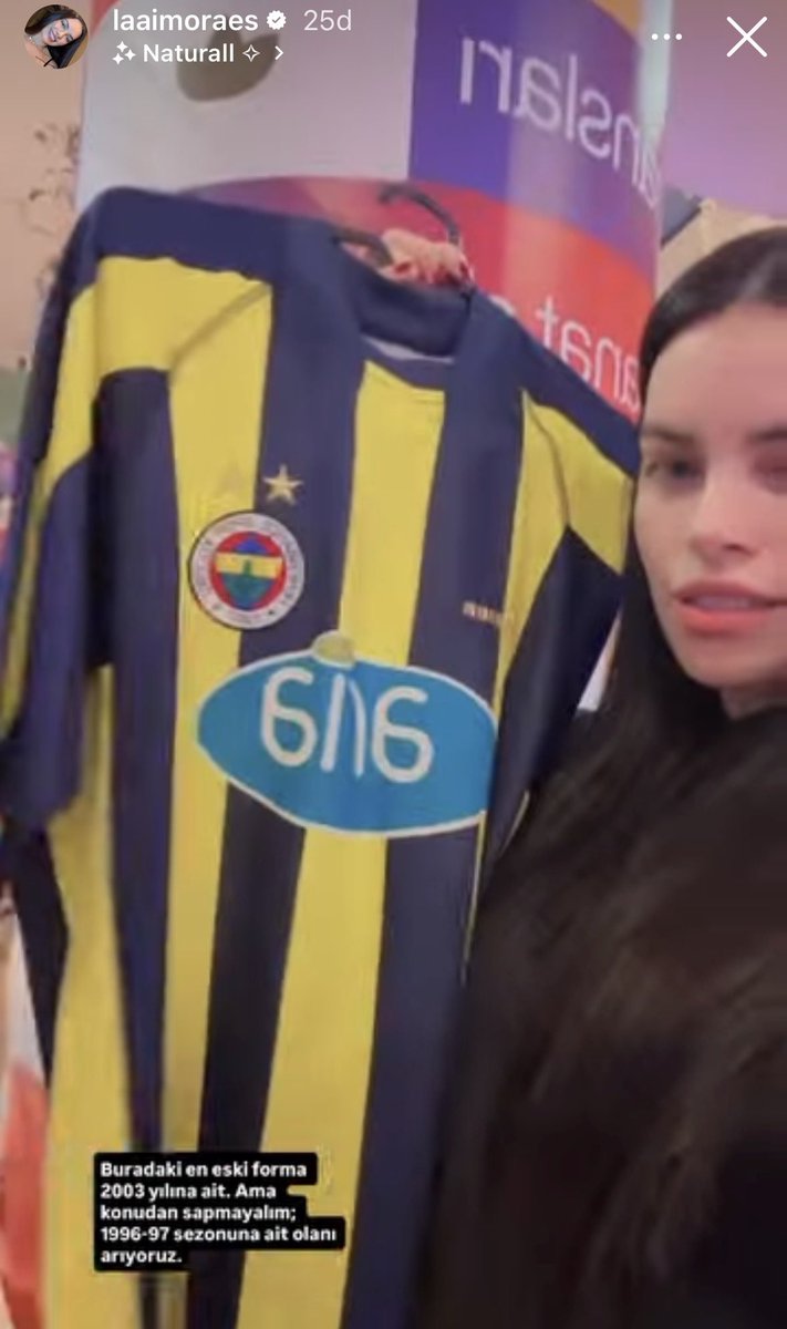 Lais, alışveriş merkezinde 2003 sezonuna ait formamızı bulmuş 😂