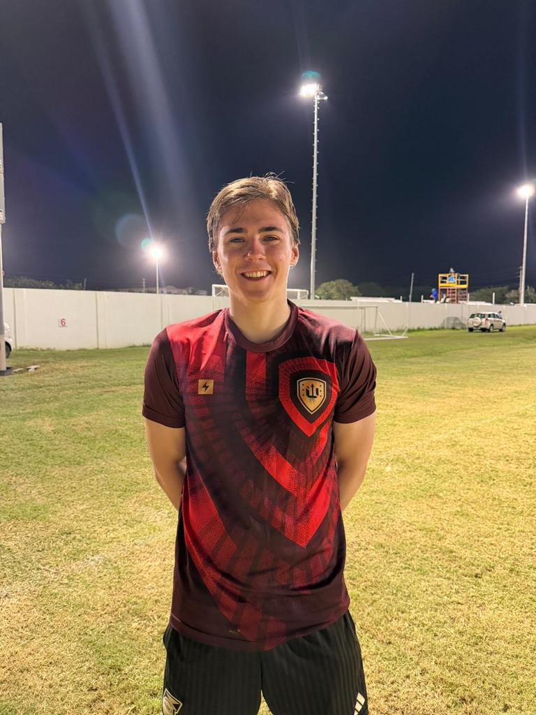 UprisingFC's tweet image. WELCOME BACK 👐

We are delighted to announce that @louisjones04 the founder of our former shirt sponsors, the amazing @SurpriseShirts is back in Anguillia for a short second playing spell for the club! 

#oneclubonegoal