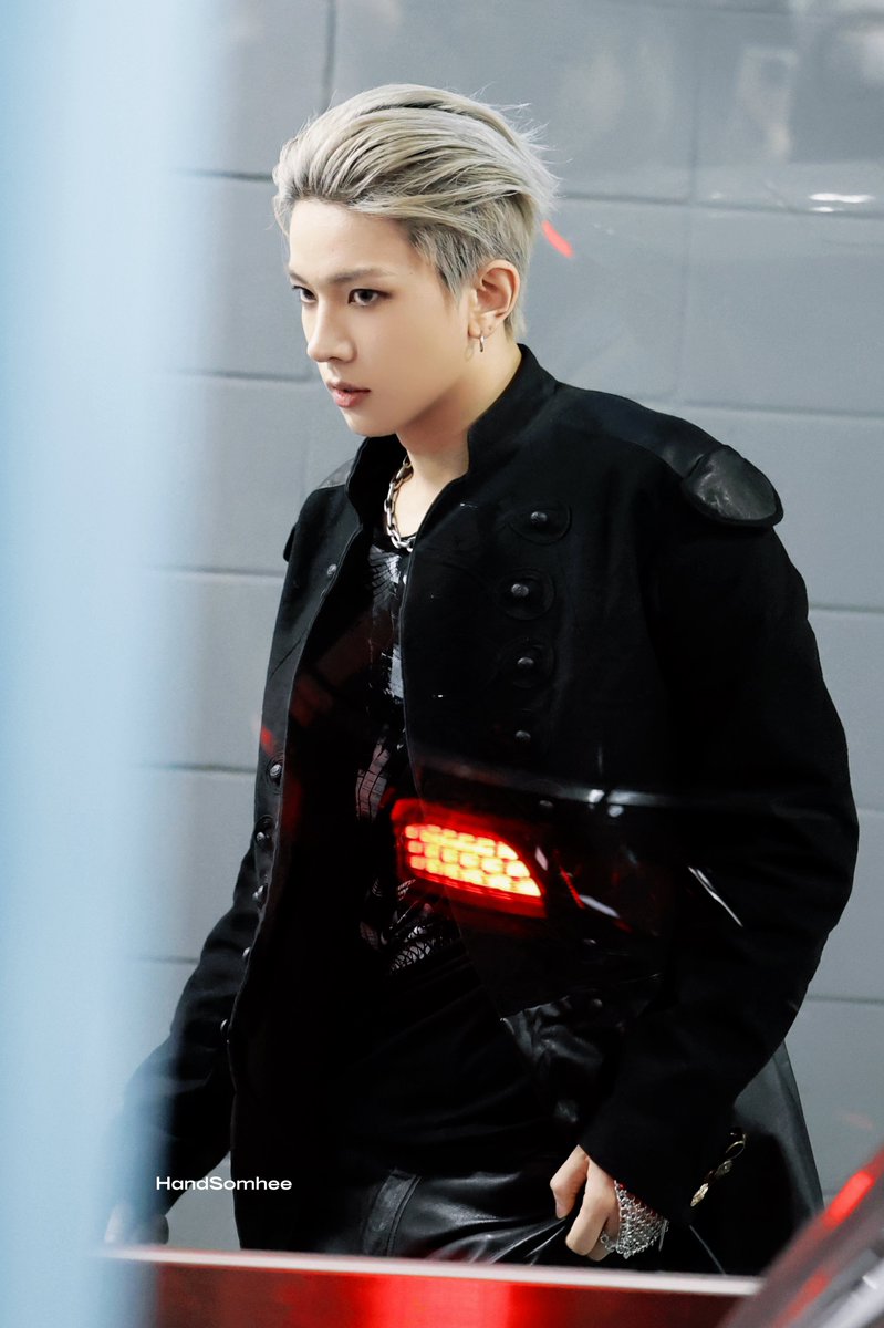 HandSomehee tweet media