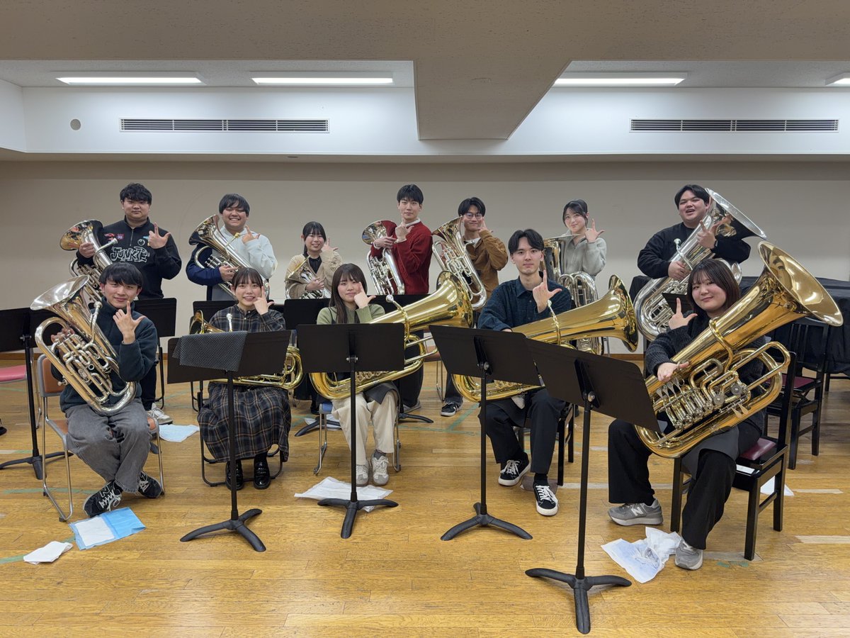 geidai_euphtuba's tweet photo. 【東京藝術大学ユーフォニアム・チューバアンサンブル演奏会】まで残り1ヶ月を切りました！

本日は大編成でお送りする演奏会のメイン、『ラヴェル・セレクション』の初回の合わせを行いました✨✨

2/16（月）の夜はぜひ豊洲シビックセンターホールへ‼️ https://t.co/R3wzYl67KN