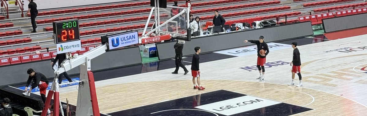 건하 준원 대균 도헌 다시 코트 나왔어여.... 연습하는 거 같아요