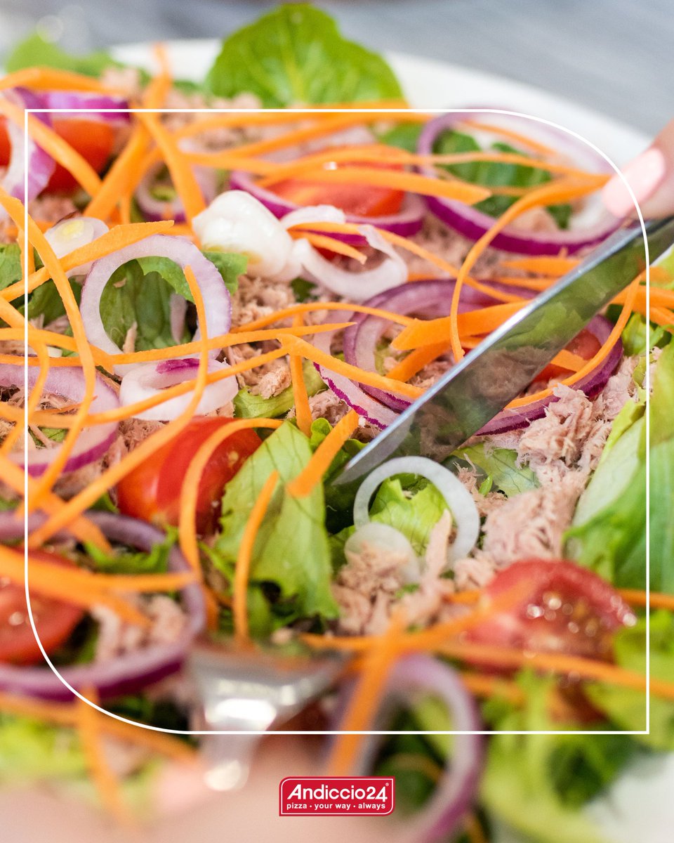 Andiccio24's tweet image. Dig into freshness at #Andiccio24. 💚 You can have your greens however you like when you #CreateYourOwn! #Salad #HealthyEating #Wholesome