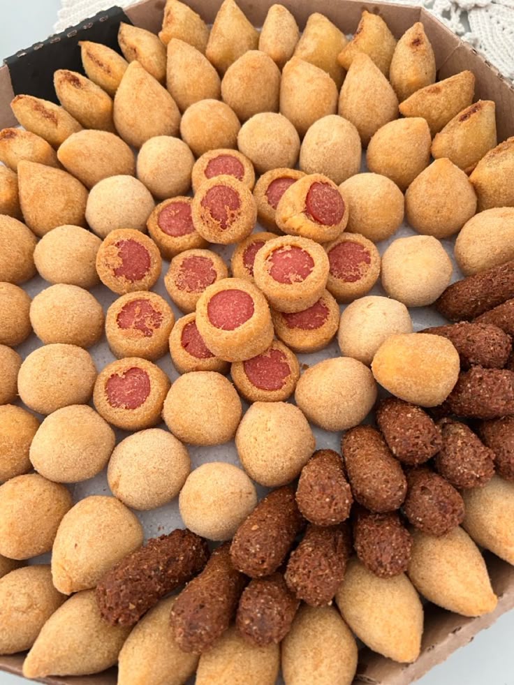 moonimiau's tweet image. Salgado de festa