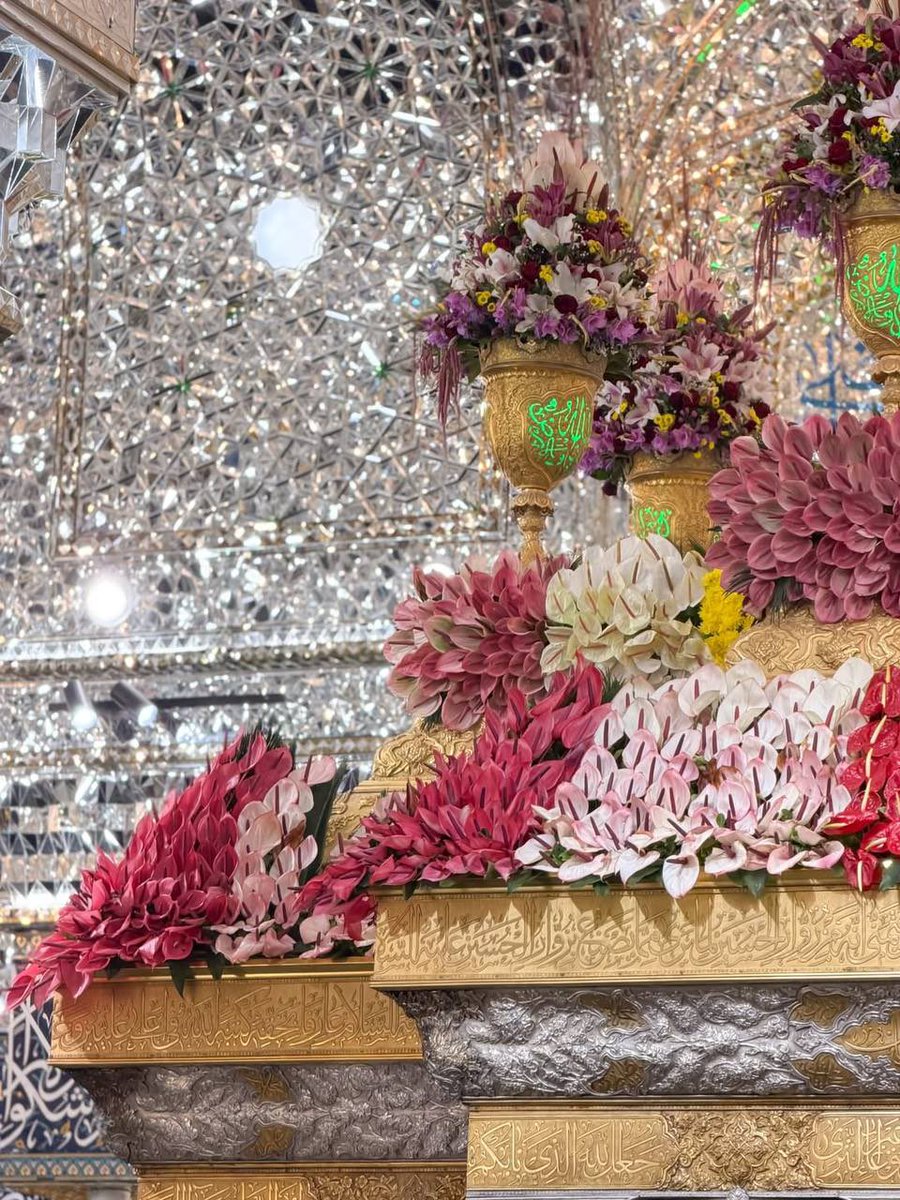 مِنْ عَالَمِ الذَرِ ابتَدَا أصلُ الغَرَام 
قَالوا حُسَيْنٌ قلتُ يا نِعمَ الإمام🤍.