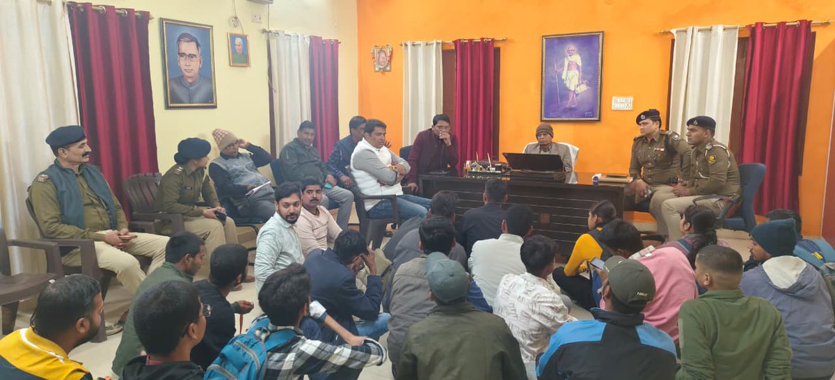 आज जीडी कॉलेज इकाई ने छात्रों से संबंधित विभिन्न समस्याओं को लेकर कॉलेज प्राचार्य को ज्ञापन दिया।
