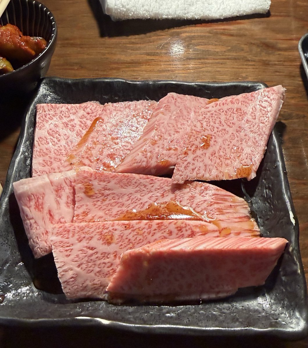 taiju____'s tweet photo. この肉をランチ1,500円で食べれる環境に感謝。脂がキツくなる歳まで食べまくろう。 https://t.co/pCNHGU6NKs