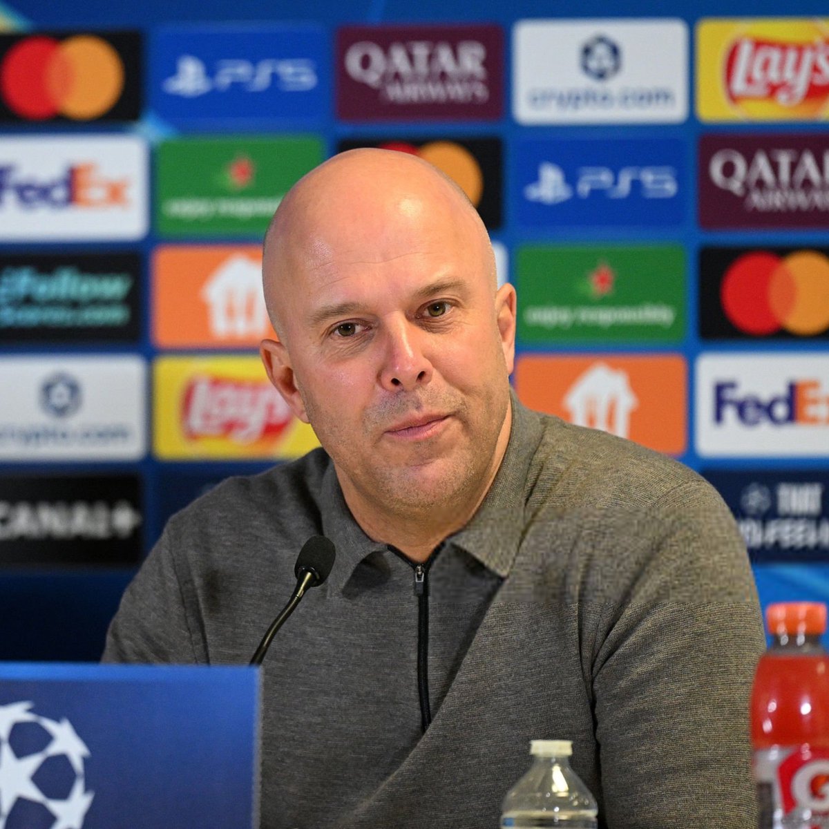 VibesFoot's tweet image. 🔴 Arne Slot 🇳🇱 : « 𝗡𝗢𝗧𝗥𝗘 𝗘𝗙𝗙𝗘𝗖𝗧𝗜𝗙 𝗡’𝗘𝗦𝗧 𝗣𝗔𝗦 𝗔𝗨𝗦𝗦𝗜 𝗜𝗠𝗣𝗢𝗥𝗧𝗔𝗡𝗧 𝗤𝗨𝗘 𝗖𝗘𝗟𝗨𝗜 𝗗𝗘𝗦 𝗔𝗨𝗧𝗥𝗘𝗦. 🤯

Je ne pense pas que ce soit une réalité, mais on ne sait jamais : l𝗲 𝗳𝗮𝗶𝘁 𝗱’𝗮𝗹𝗶𝗴𝗻𝗲𝗿 𝘁𝗼𝘂𝗷𝗼𝘂𝗿𝘀 𝗹𝗲𝘀 𝗺𝗲̂𝗺𝗲𝘀…