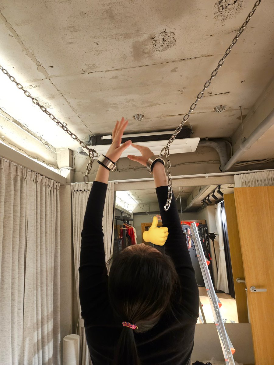 풀려고 용써도 안 풀리지만 (개큰꼴포)
똑똑한 나는 풀 수 있었지 힣히
📷 <a href="/NaRope22/">나로</a> 
🐰 <a href="/Minky0107/">채양</a> 
🎪 <a href="/HeroNaroDG/">HeroNaroDG</a>