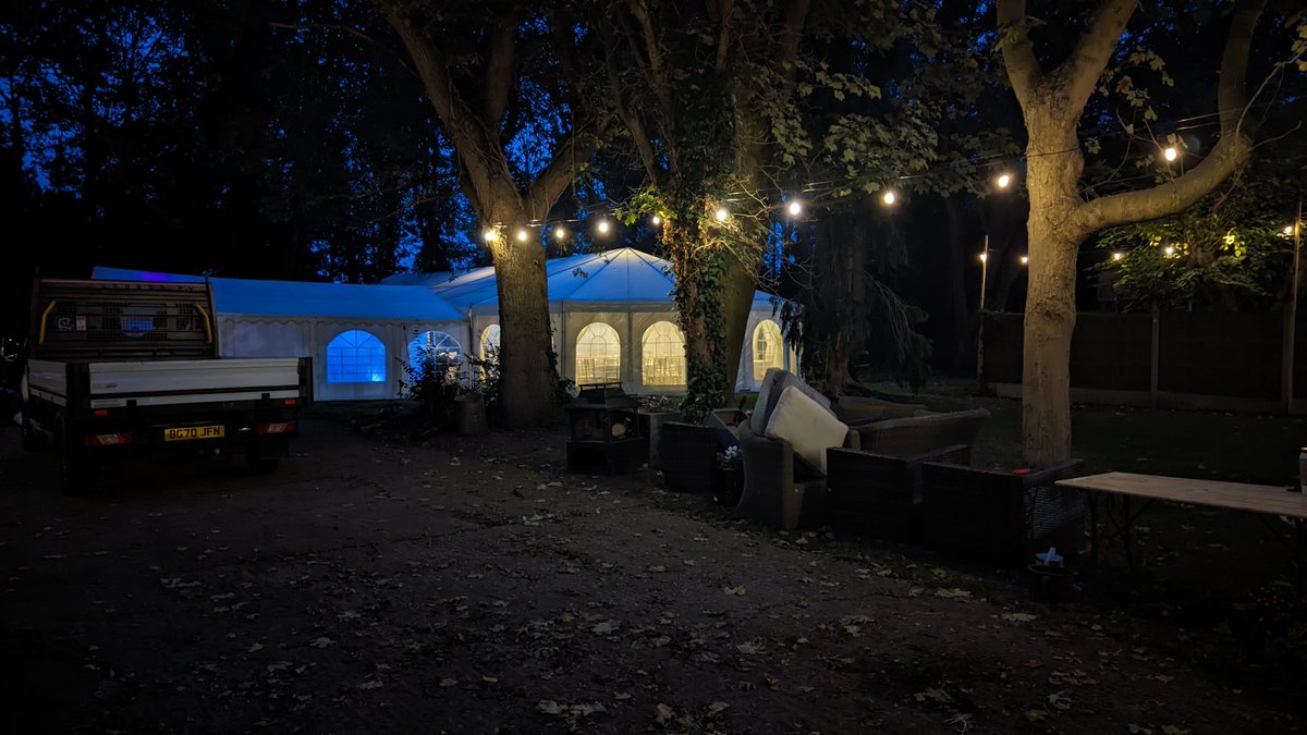 imaginationsuk's tweet photo. All year round we are supplying marquees, take a look at this wedding marquee for 150 guests seated.

#weddinginspiration #weddingmarquee #marqueehire #essex #hertfordshire #kent #Cambridge #marquee #weddingideas #partyideas https://t.co/pAZZNq7z2I