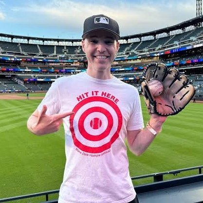 DanClarkSports's tweet image. Some fans hate the Yankees.
Some fans hate the Astros.
Some fans hate the Mets.
Some fans hate the Dodgers.

All fans hate Zack Hample.