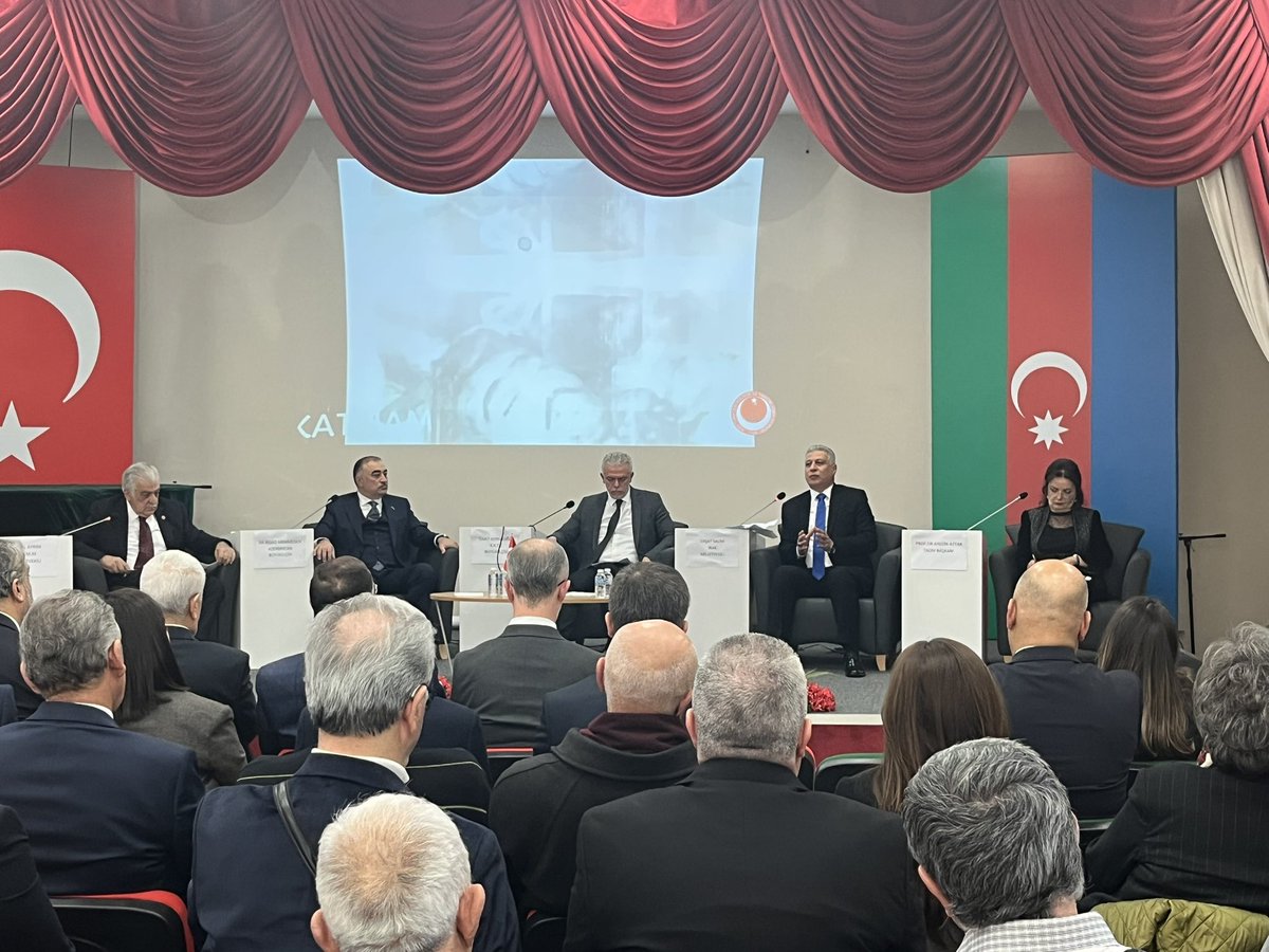 Ankara’da, TADİV ‘Şuşa’ Merkezinde düzenlenen ‘Zulme Baş Eğmeyenlerin Destanı: Bir Millet, Dört Katliam’ başlıklı 20 Ocak şehitlerini anma programına katıldık. Davetleri için TADİV Başkanı Prof. Dr. <a href="/aygunattar1/">Prof.Dr.Aygün Attar</a> ’a teşekkür ediyor, bu tür programların önemine vurgu yapıyoruz.