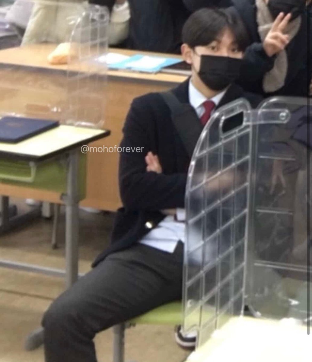 mohoforever's tweet image. 김률 중학교때입니당… 
학교는 화원중학교!!
#김률 #RYUL #롱샷 #LNGSHOT