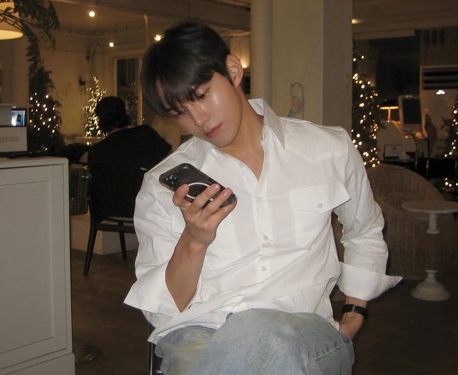 9uuni's tweet image. 너네들은 승용처럼 ㄱㅊ게생겼는데 웃기기까지 한 놈 만나라