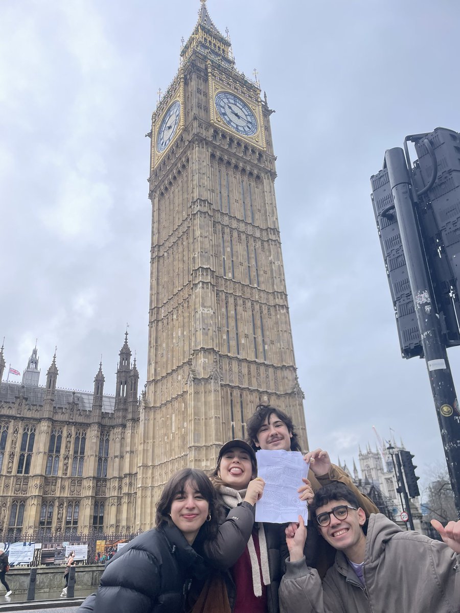 albaseijas_'s tweet photo. llevando electro a londres!!! https://t.co/lui2TpwOWy