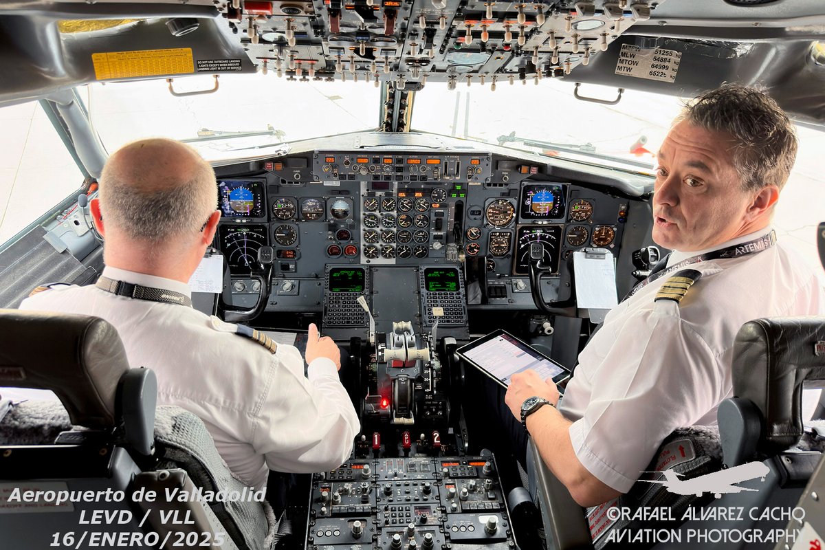 1/2 El 16 de Enero pudimos acompañar al <a href="/realvalladolid/">Real Valladolid C.F.</a> en su desplazamiento a #Ceuta para enfrentarnos a <a href="/ADCeuta_FC/">AD CEUTA FC</a>  en un vuelo chárter con los jugadores desde <a href="/AeropuertoVll/">Aeropuerto de Valladolid</a>  al Aeropuerto de #Tétouan – Sania R'mel (GMTN /TTU)🇲🇦 en un Boeing 737-4 de <a href="/airhorizont_/">Air Horizont</a> <a href="/PangeaES/">PANGEA The Travel Store</a> .