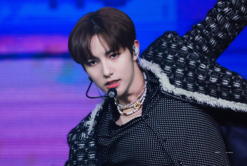 gyuoooo's tweet image. 런쥔이 검머 긴머리? 나 너무 사랑함😳
이 분위기가 있어 런쥔이는🖤