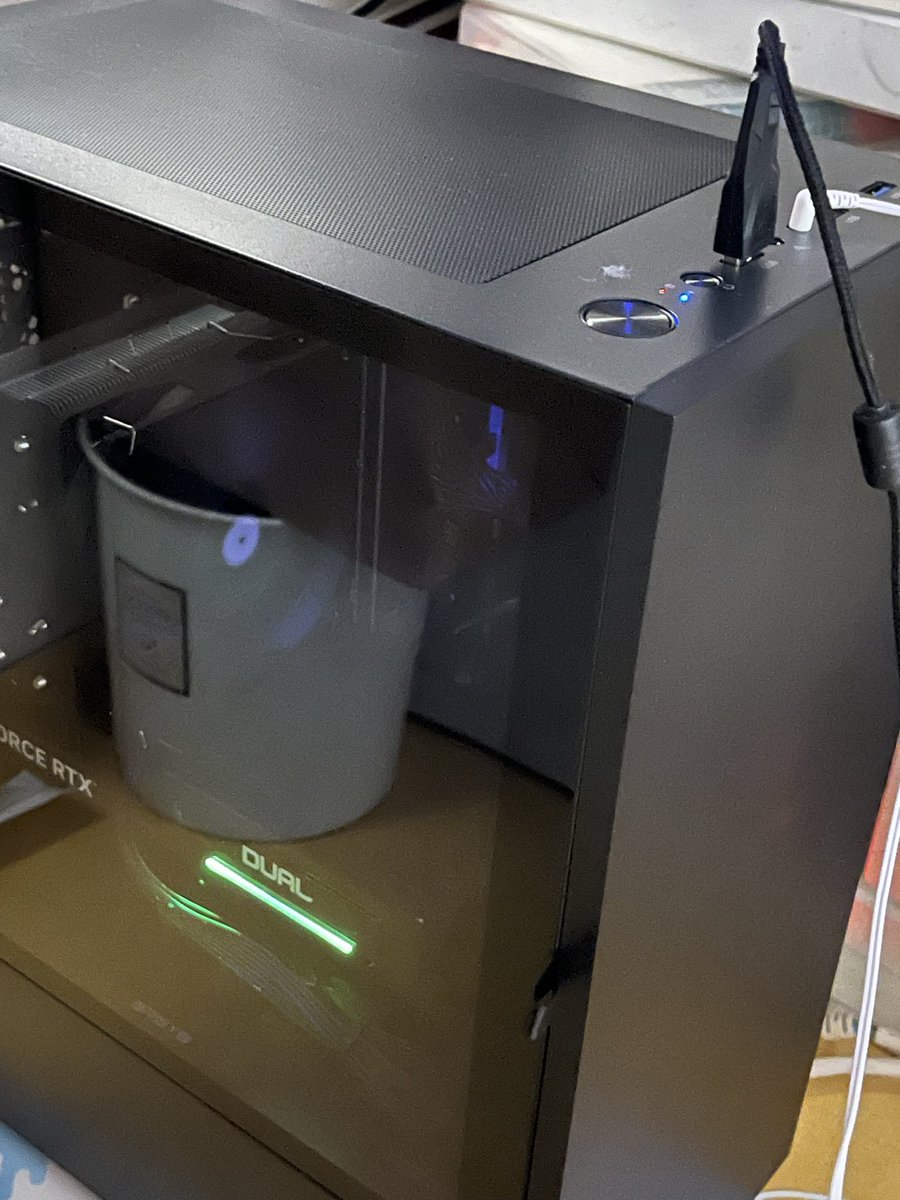 Kerorrororroi tweet media