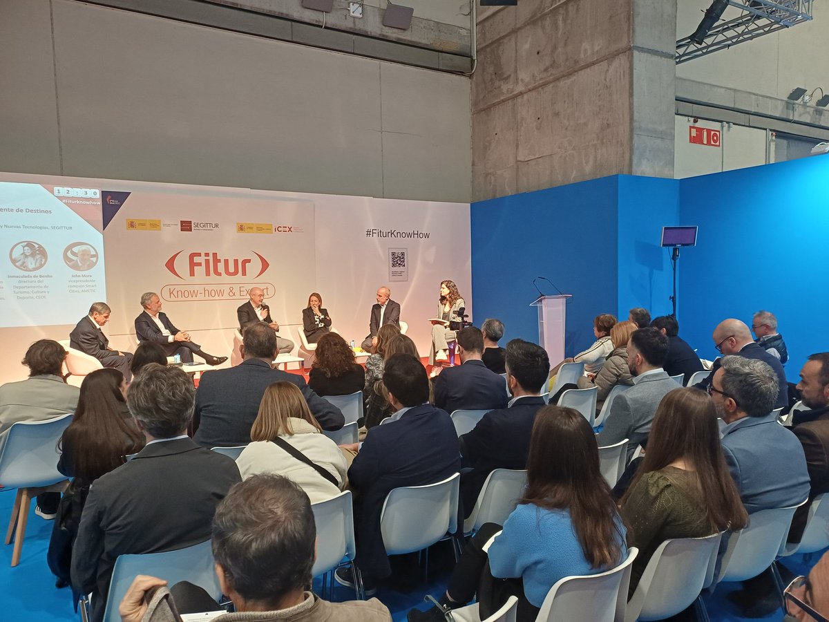 SEGITTUR's tweet photo. #FiturKnowHow|En sesión sobre 'Cerebro digital del turismo: claves Plataforma Inteligente de Destinos' se destaca cómo la PID va a convertirse en una herramienta estratégica para gestión y transformación digital de los destinos turísticos gracias a colaboración público-privada🔝 https://t.co/htEKCuUWBH