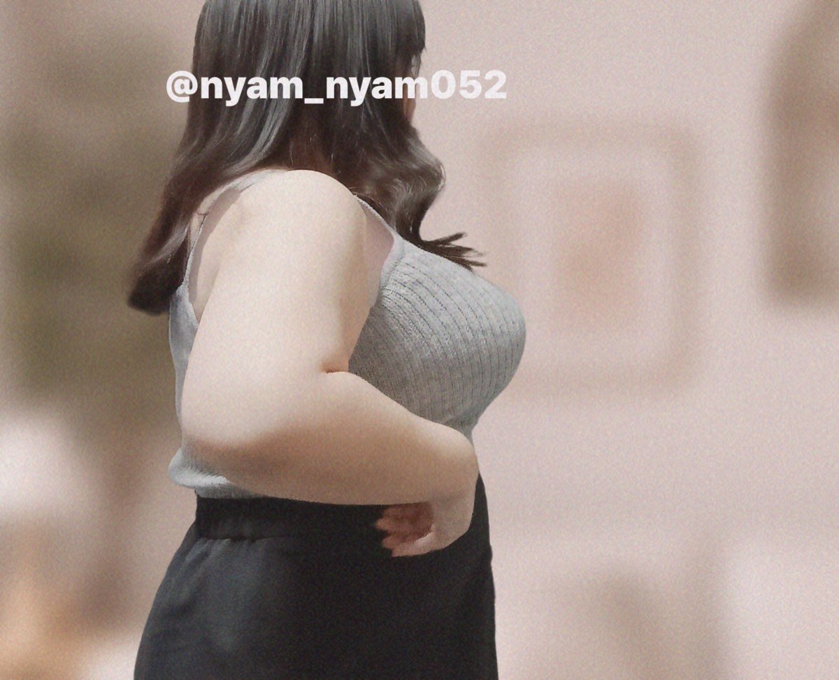 *ニャム*です。 にゃむさんを横から見る会 会員の皆さま(？) 横からチェックして判定