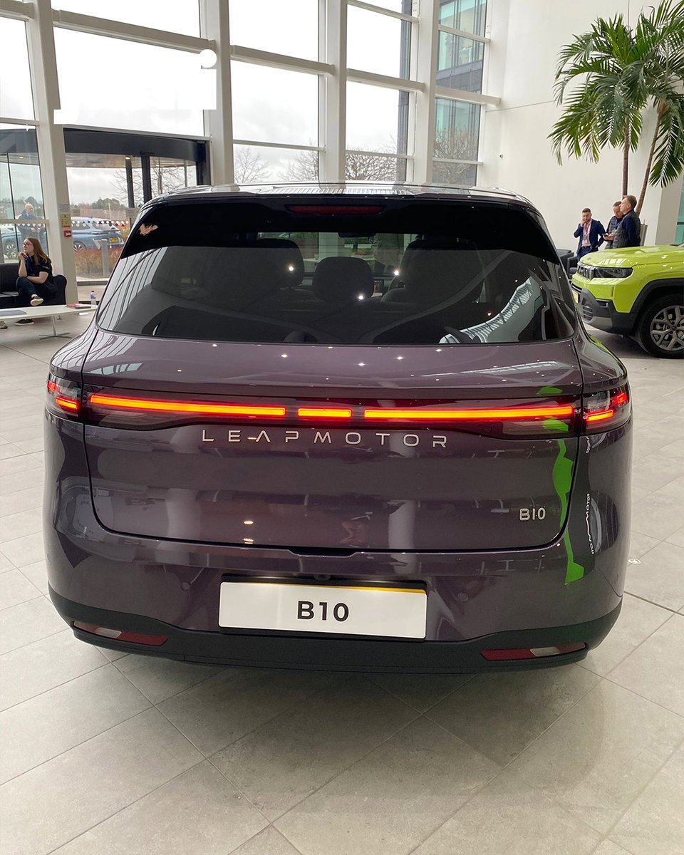 Jurni Leasing tweet media