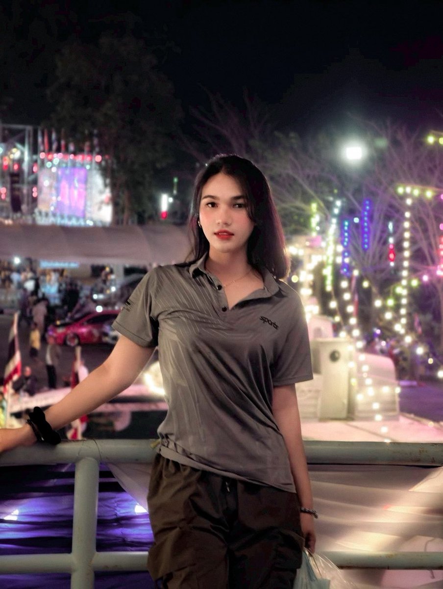 สาลี่ tweet media