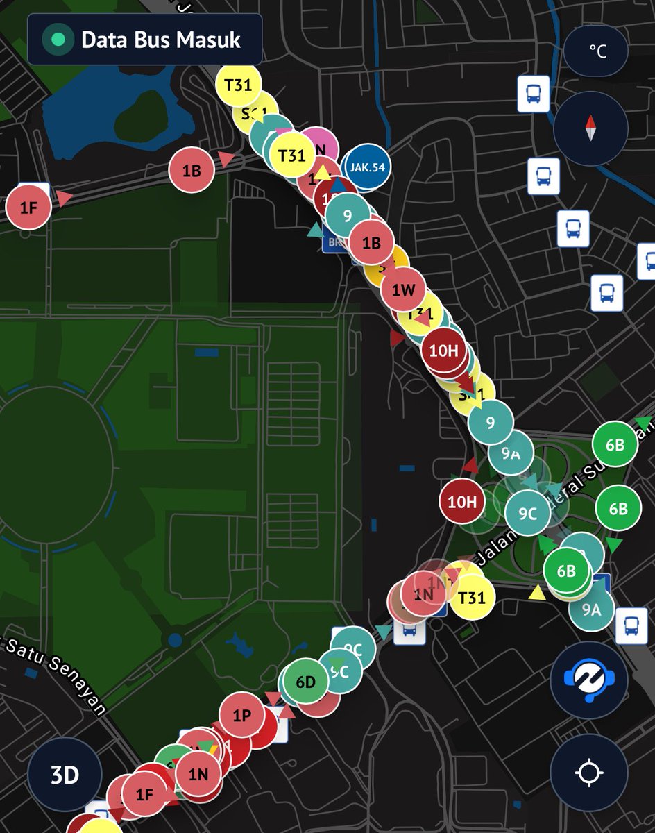 TfJakarta's tweet image. Lagi-lagi…
✨Bus tije cosplay ratatouille✨

Sebuah agenda rutin setelah hujan deras.
^g