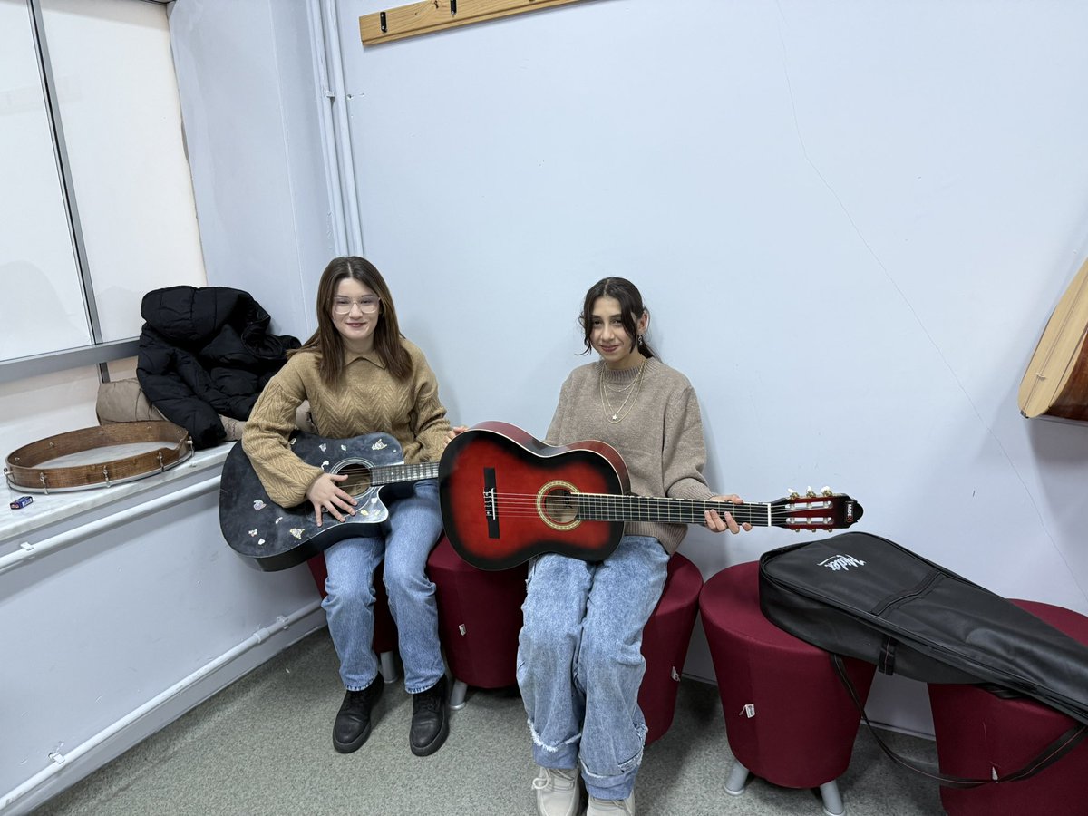 Kış Kulübü etkinlikleri kapsamında, Barış Manço Müzik odasında gençlerimiz vakit geçirmeye devam ediyor…

Haydi gençler sizi de bekliyoruz 😉 🎧 

<a href="/GSBgenclik/">Gençlik Hizmetleri</a>