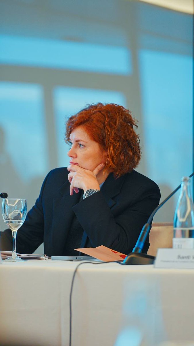 ▶️ Al Cercle <a href="/cercle_infraest/">Cercle Infraestruct.</a> parlem de la nostra #Barcelona. 
Ciutat oberta, que ha de continuar mantenint la seva identitat i implicar-se en els reptes de país: model econòmic productiu i reequilibri territorial.
Liderar i reconnectar amb #Catalunya.