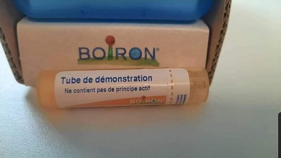 Cet exemple n'est pas récent. Il illustre l'instance avec laquelle #boiron (tiens, il ont disparu de twitter ?) veut faire croire que leurs produits peuvent être dangereux. Avec la mention "tout médicament peut exposer à des risques" dans leurs pub. En fait tous, sauf l'homéo...