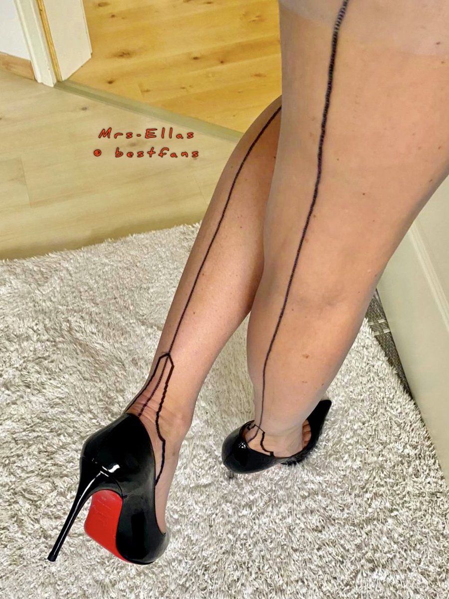 NylonaSpandex's tweet photo. Ich wollte schon immer einen #Beruf wo ich #Strümpfe tragen kann. Wie gut das mein #Chef echte #Nylons kennt und mir so einige #Freiheiten https://t.co/54jMvYx0RX diesen #transparenten #nylonstockings von #Cervin fühle ich mich sehr #begehrt #dominant #bestfansoriginal #shiny https://t.co/1Q8Dlvsh02