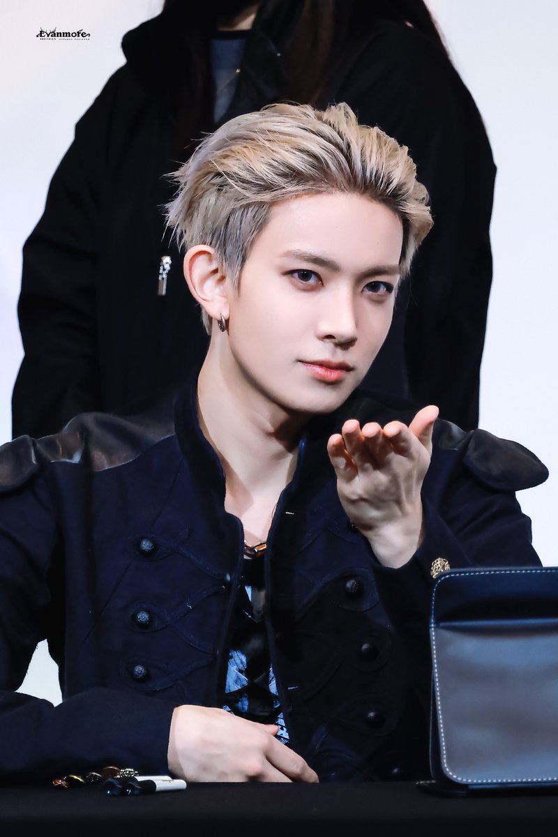 Evanmore tweet media