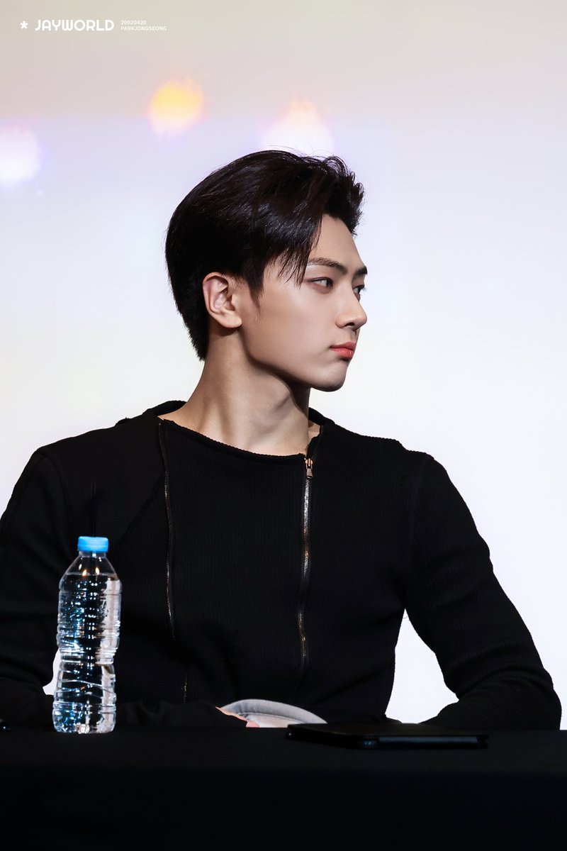 JayWorld tweet media