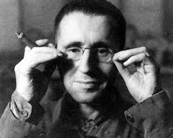 manuelferdiez's tweet image. "El que no conoce la verdad es simplemente un ignorante. 
Pero el que la conoce y la llama mentira, ése es un criminal!"

Bertolt Brecht.