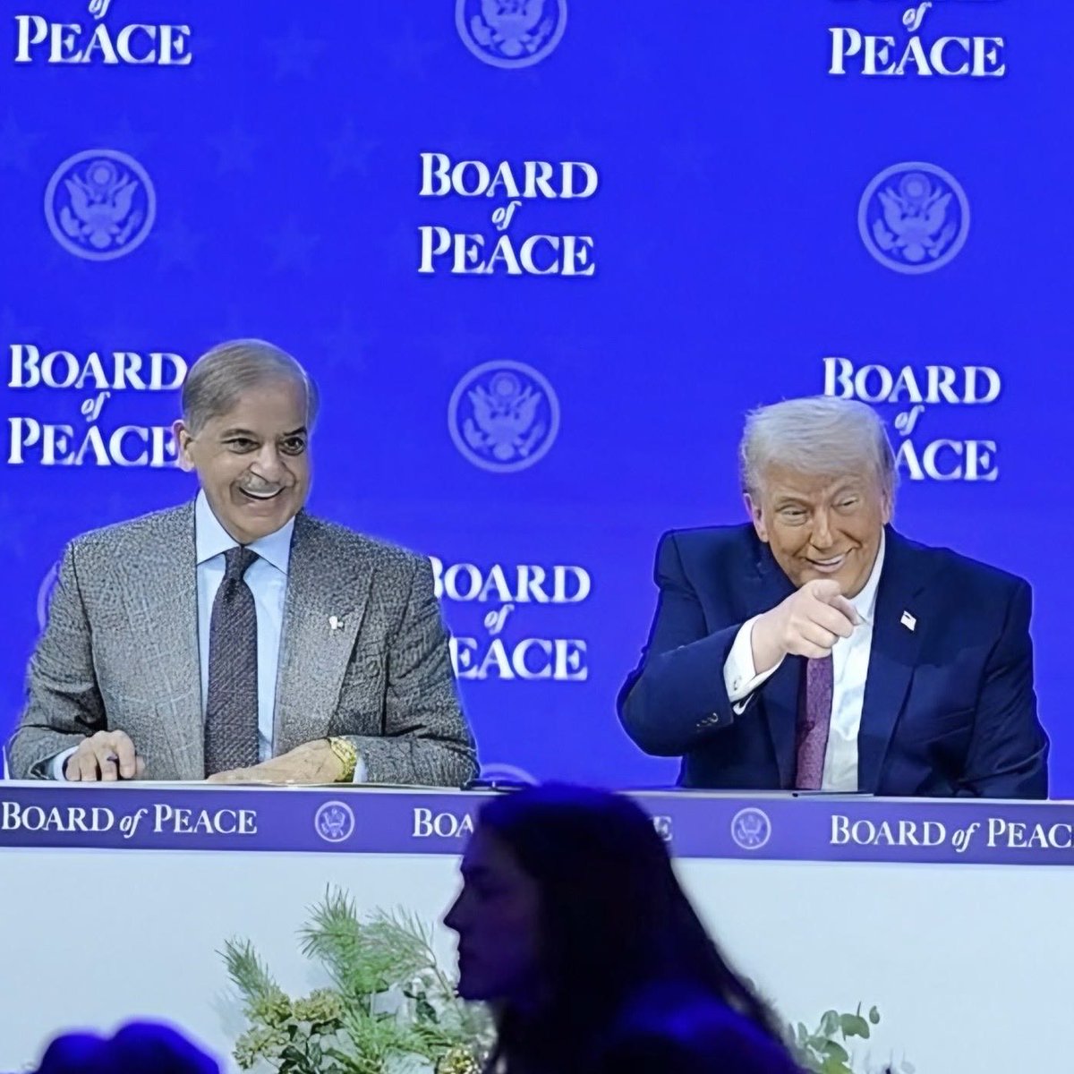 There is Field Marshal Asim 😍
<a href="/CMShehbaz/">Shehbaz Sharif</a> <a href="/realDonaldTrump/">Donald J. Trump</a>