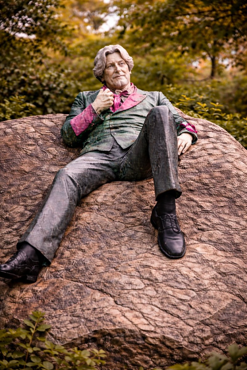 📖 A city built on words.

As one of Europe’s most historic universities, Trinity continues its literary tradition with talks and events that explore language, storytelling and human connection  right in the heart of the city.