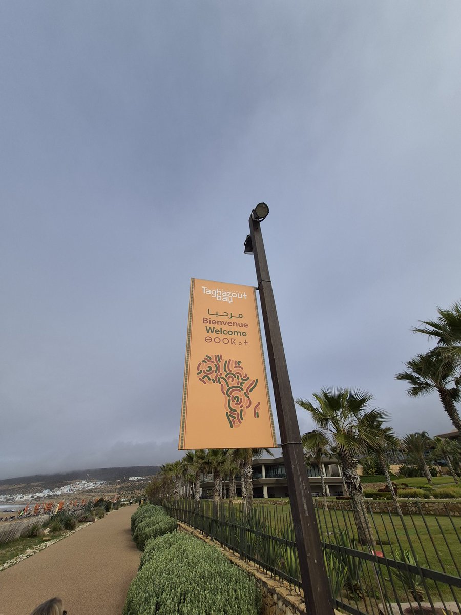 Cloudy morning so nice hours walk along front into Taghazout town and back with <a href="/NicolaNicholso6/">Nicola Nicholson</a> 🇲🇦😎